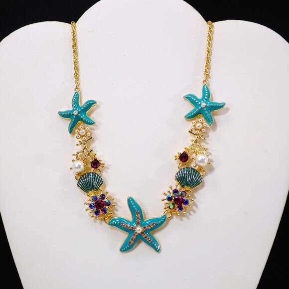Ocean theme charm necklace with starfish, shell charms, with crystals and pearls - Picture 3 of 8
